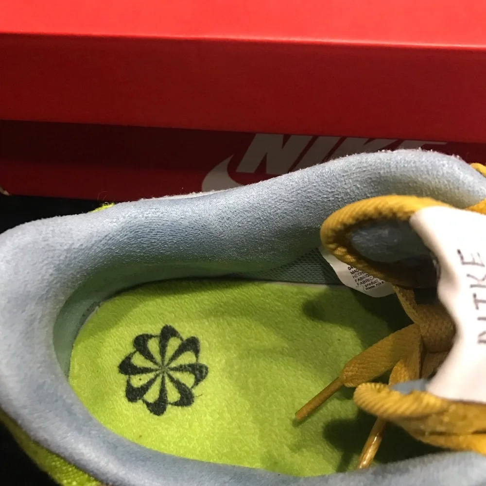 Nike Air Force 1 Sun Club - Picture 9 of 12